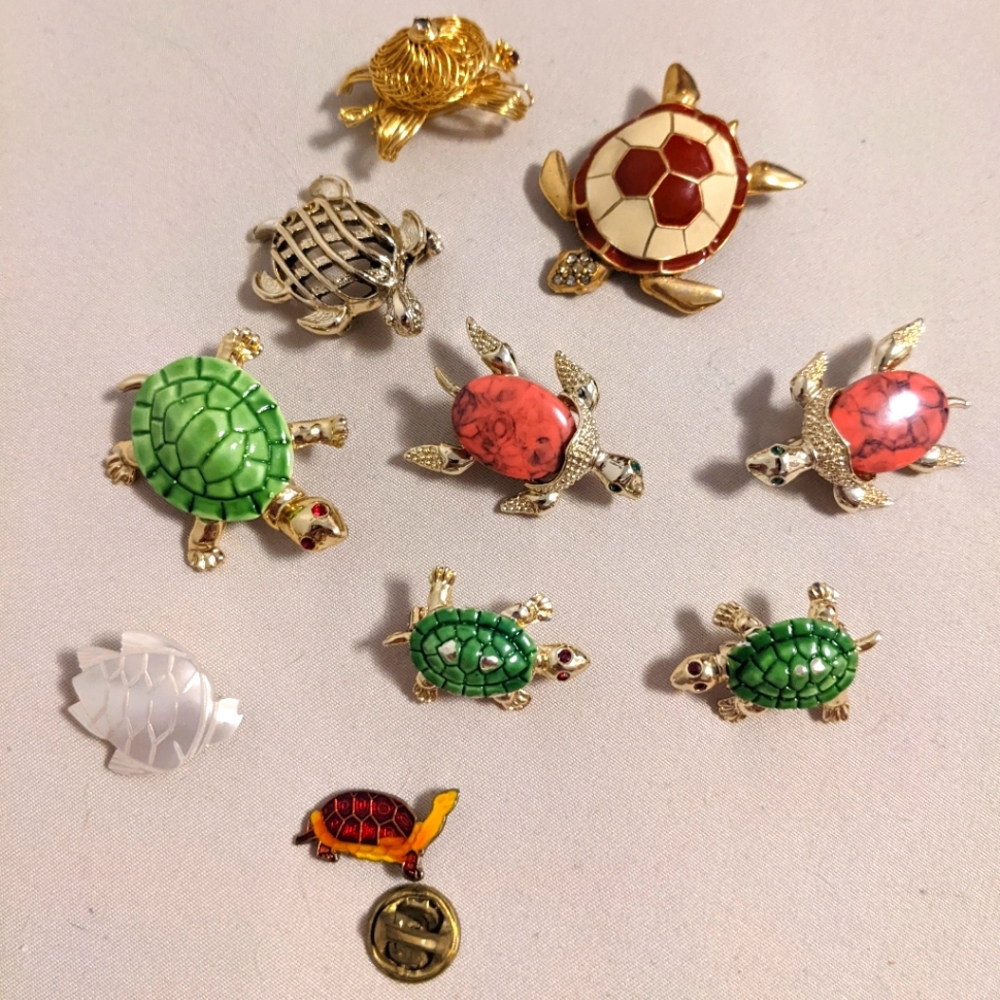 TURTLE PINS!!